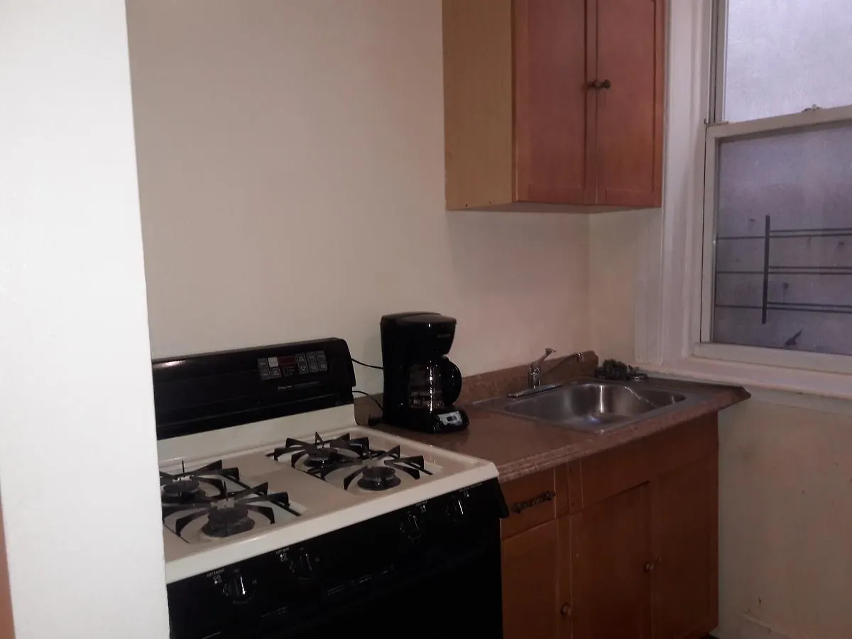 Brooklyn Tourists Haven Hotel New York Apartment